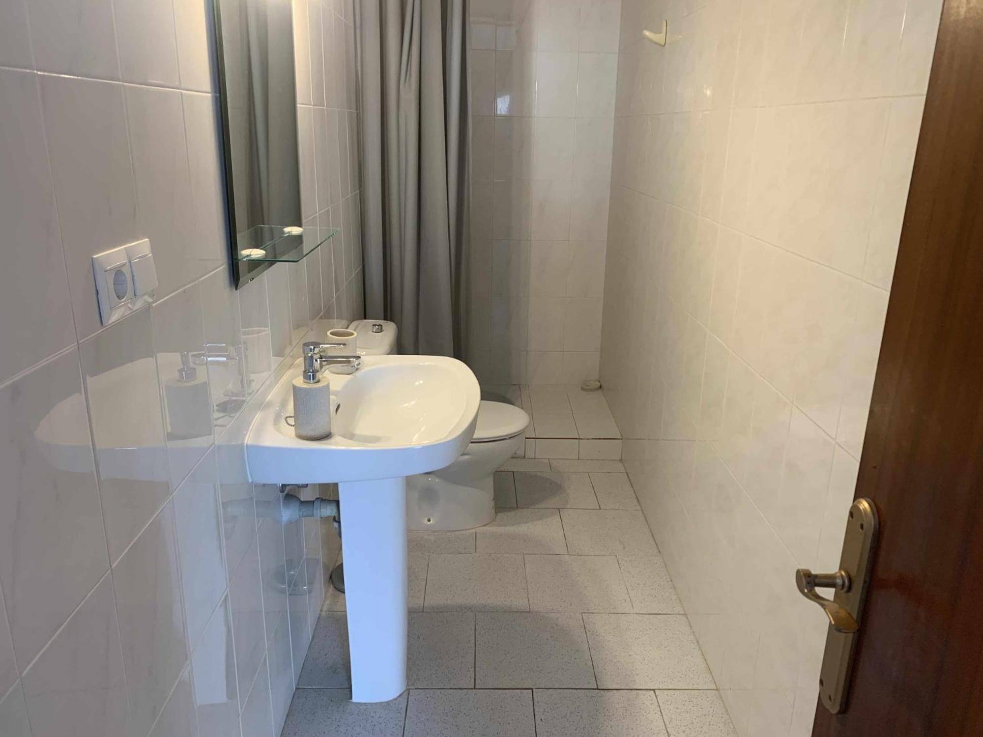 فيلا نيرخافي Casa Kaluel Adosado Blanco المظهر الخارجي الصورة