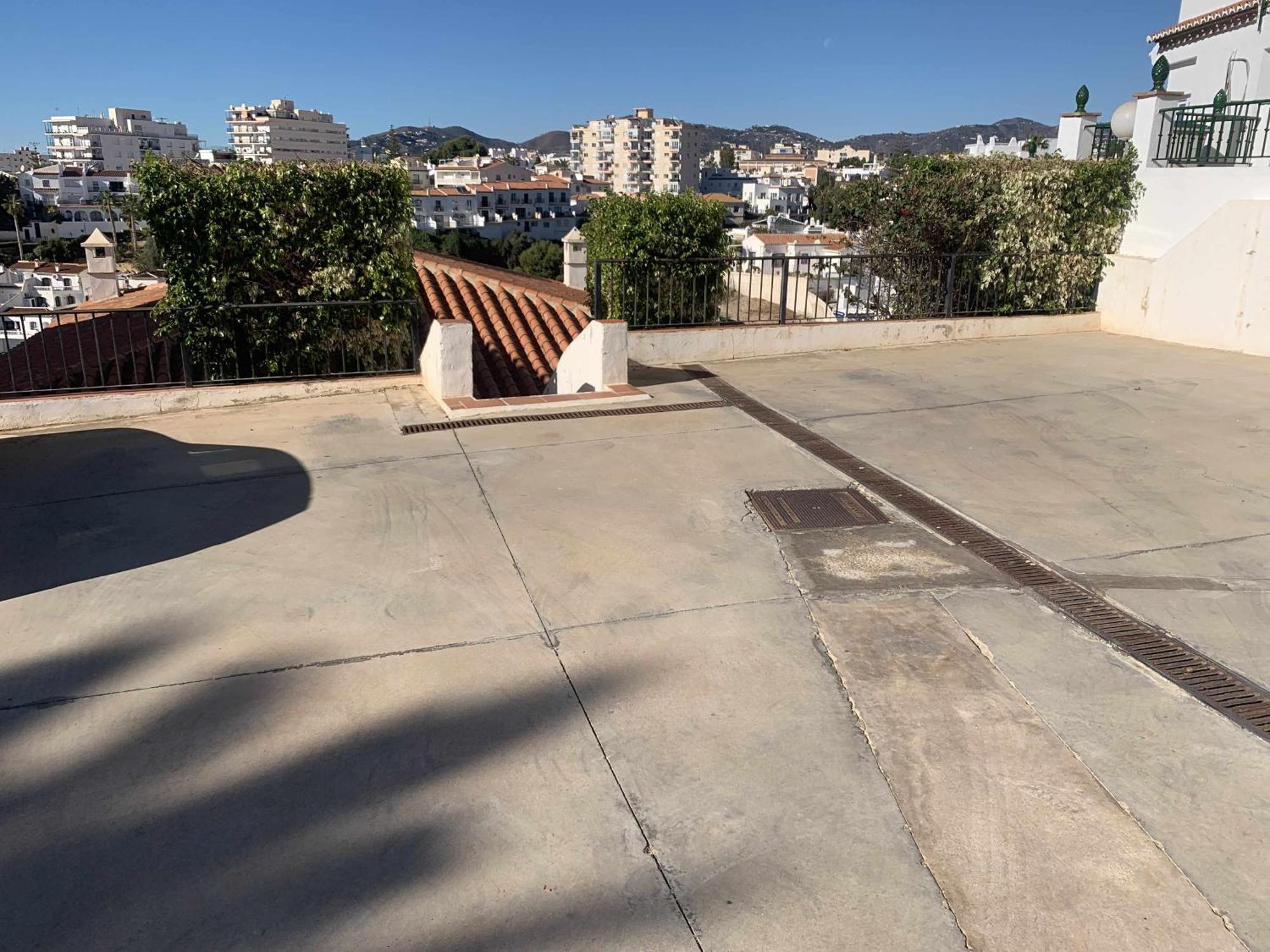 فيلا نيرخافي Casa Kaluel Adosado Blanco المظهر الخارجي الصورة