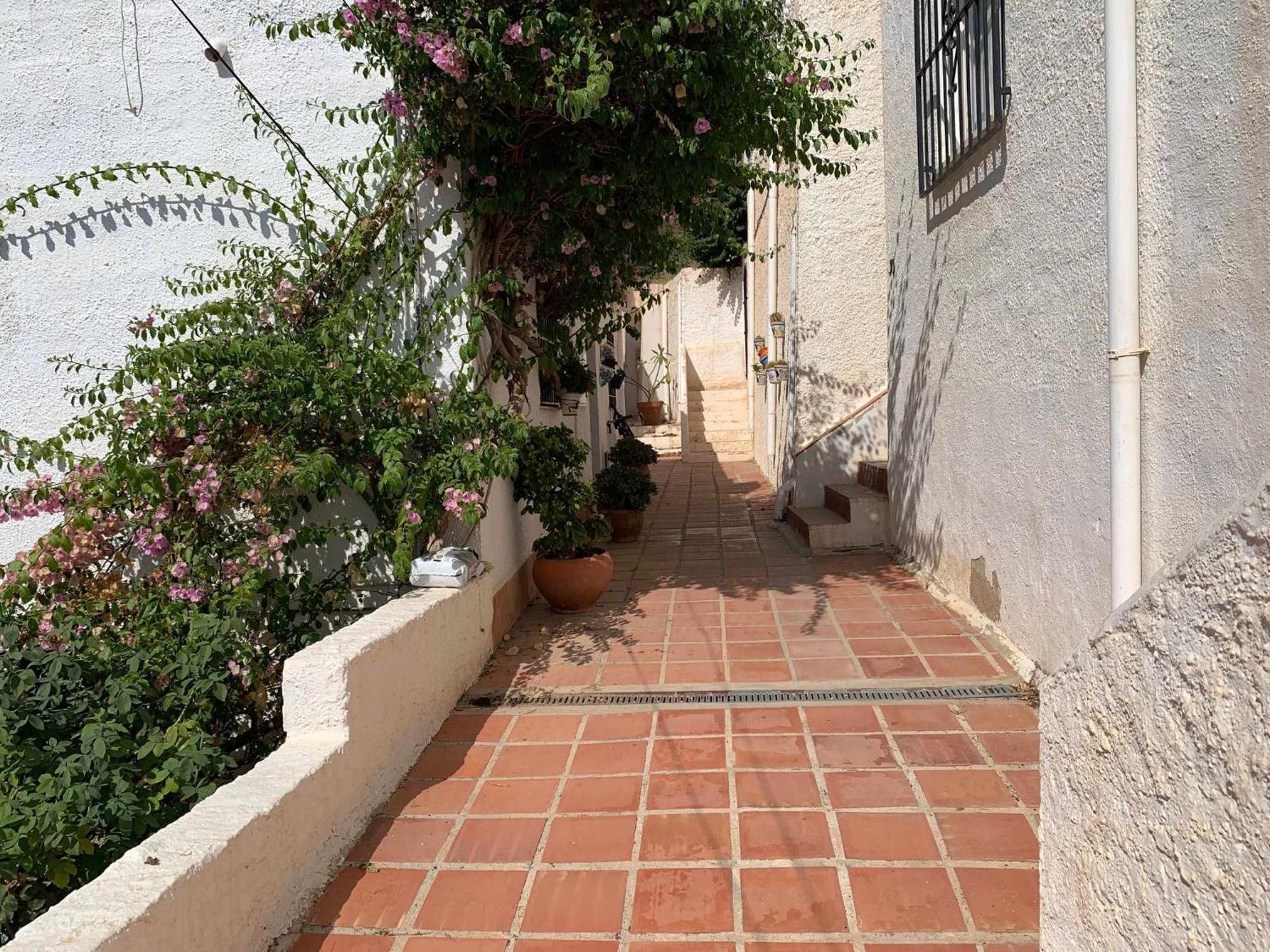 فيلا نيرخافي Casa Kaluel Adosado Blanco المظهر الخارجي الصورة